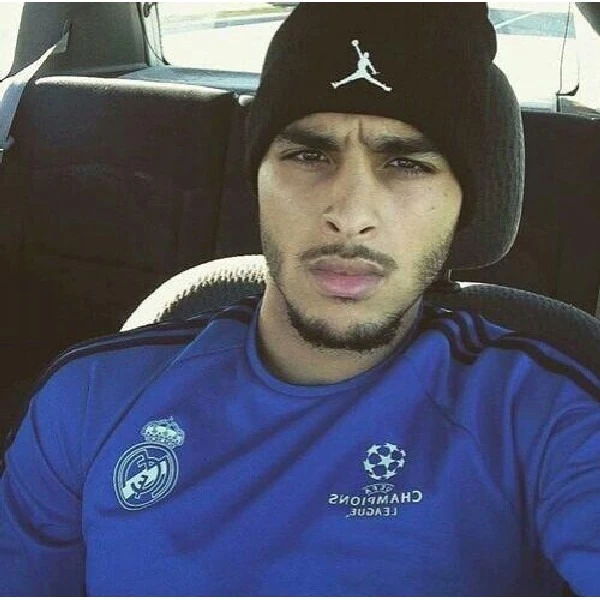 Pr celles ki veulent mon snap : nessyoualg  #deLaFrappe  #selfie  #dz  #fr 