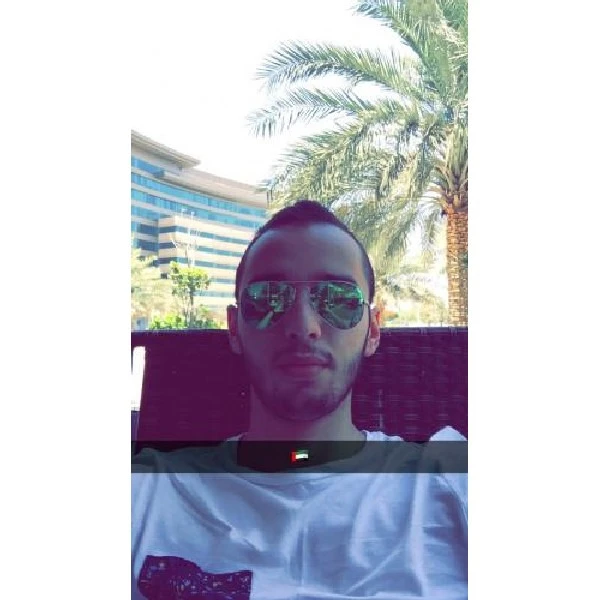 Marocain cherche une petite Meuf sur paname :)