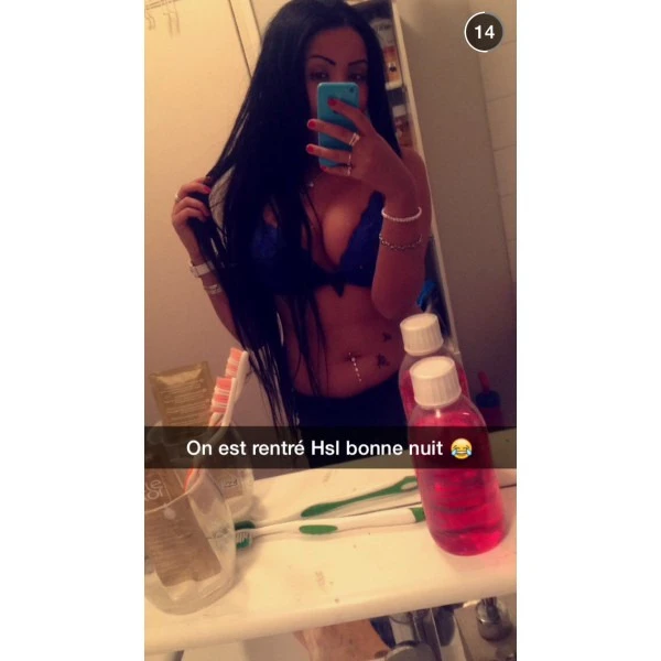  #snapchatbeurette   #Beurette    #marocaine   #sex   #oriental   #bigBoobs   #grosBzez   #boobs   #jolie   #belle   #parisienne   #sexy   #deLaFrappe   #sublime   #brunette   #perfectBody  
snap : world_beurette
mon snap : yespa92 (venez les filles) 