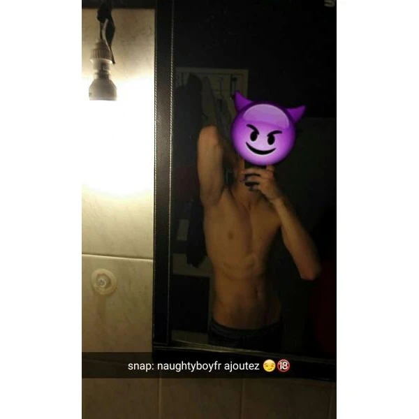    #autreSnap: naughtyboyfr ajt ðŸ˜ðŸ™„snapchat du site : world_beurette