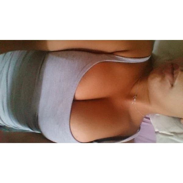 #marocaine    #marocaine   #bigBoobs   #brunette   #cute   snapchat du site : world_beurette