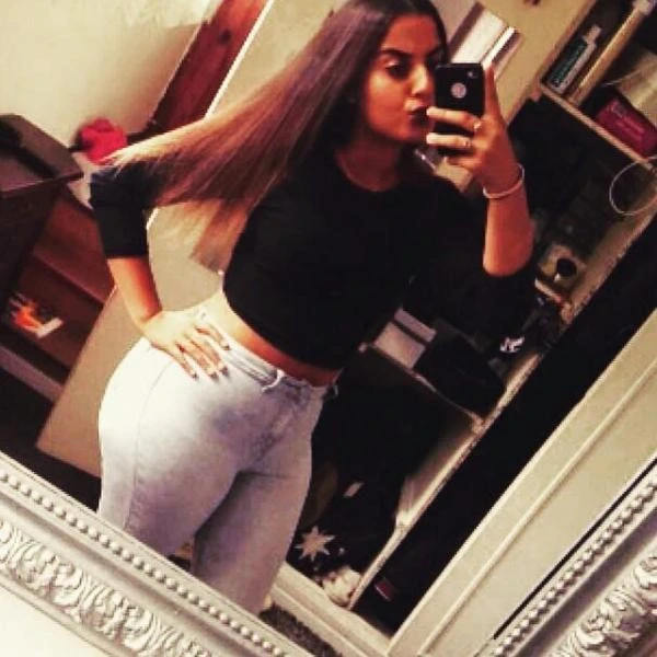  #algerienne   #Beurette    #grosTerma   #booty   #dz  snapchat du site : world_beurette