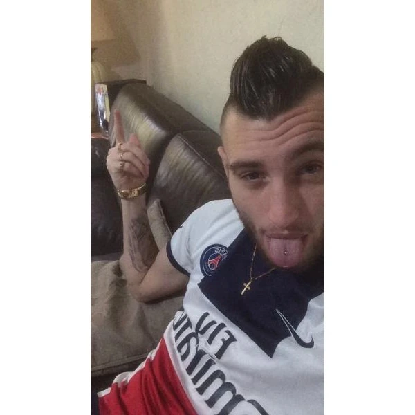    #autre #panaame   #deLaFrappe   #selfie   #PSG   #nord  ajouter : Davy93Tsnapchat du site : world_beurette